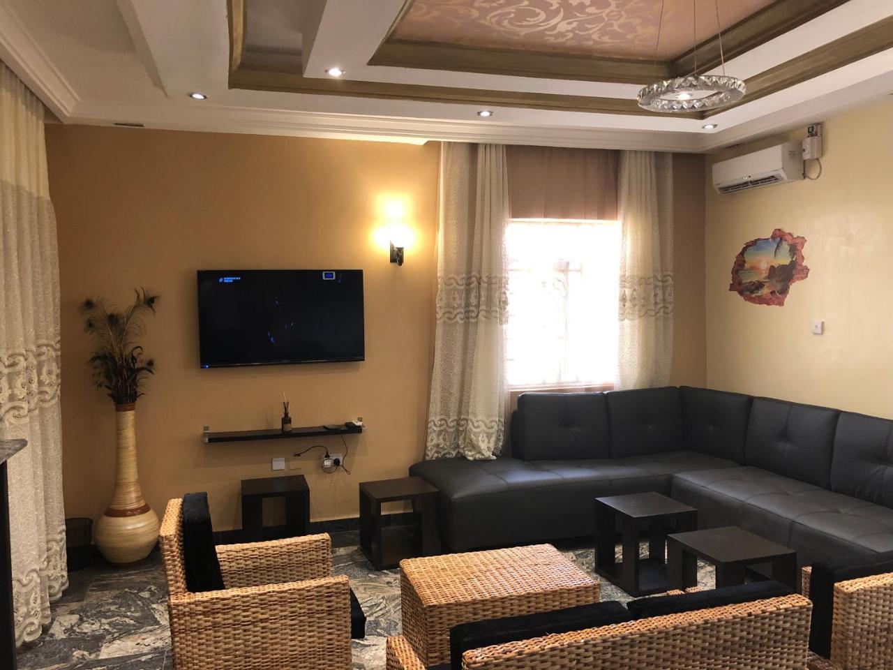 Hotel House X Abuja Exteriér fotografie